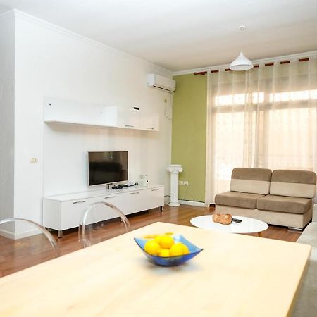 Cozy Apartment In The Heart Of Tirana ! Экстерьер фото